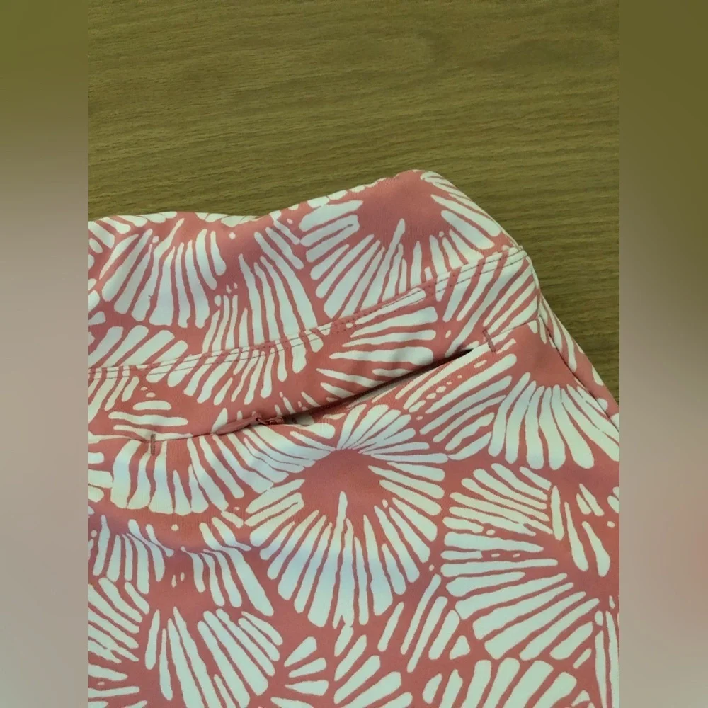 Tommy Bahama golf|Coral white shell skort•••Golf, tennis,pickleball—athletic - Picture 4 of 11